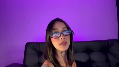 annaa__ online show from 3, 2, 2025