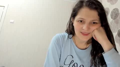 Snapshot of annaahcharm chatting on 5, 1, 2025 annaahcharm online show from 5, 1, 2025