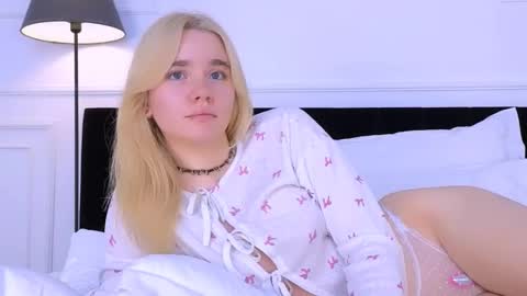 AnnaBelle online show from 1, 11, 2025