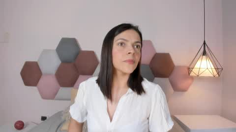 AnnaBrooks online show from 10, 4, 2026