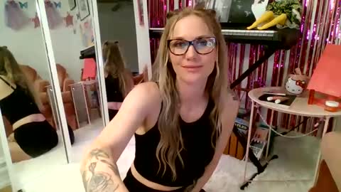 Snapshot of annadelrae444 chatting on 15, 9, 2025 annadelrae444 online show from 15, 9, 2025