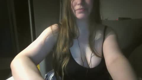 Snapshot of annadiamond1 chatting on 7, 3, 2025 annadiamond1 online show from 7, 3, 2025