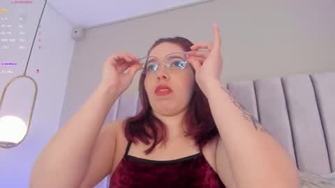 Snapshot of annanoval_10 chatting on 16, 11, 2025 AnnaNoval 10 online show from 16, 11, 2025