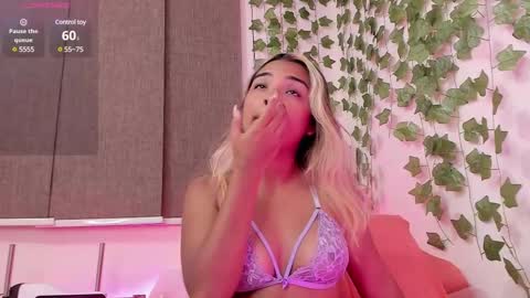 Snapshot of annebull_ chatting on 18, 1, 2025 Anne online show from 18, 1, 2025