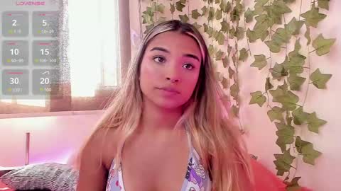 Snapshot of annebull_ chatting on 18, 1, 2025 Anne online show from 18, 1, 2025