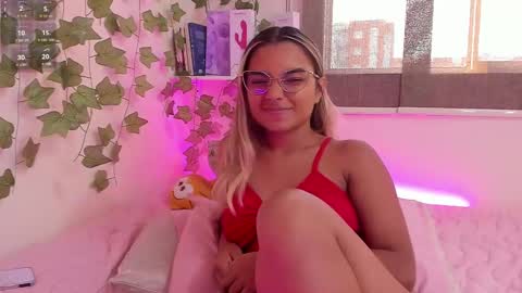 Snapshot of annebull_ chatting on 10, 2, 2025 Anne online show from 10, 2, 2025