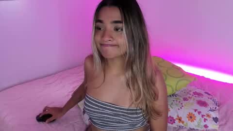 Snapshot of annebull_ chatting on 15, 9, 2025 Anne online show from 15, 9, 2025