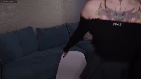 Snapshot of annetenet chatting on 9, 11, 2025 Annet online show from 9, 11, 2025