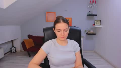 annewilsonn online show from 22, 4, 2026