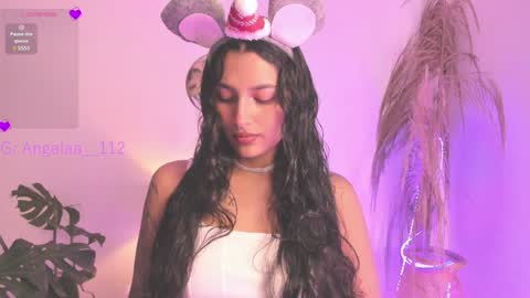 Snapshot of anngel_1 chatting on 31, 12, 2024 Angel online show from 31, 12, 2024