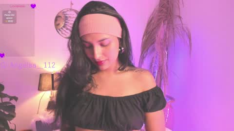 Snapshot of anngel_1 chatting on 1, 1, 2025 Angel online show from 1, 1, 2025