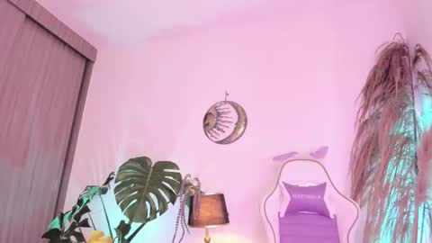 Snapshot of anngel_1 chatting on 9, 9, 2025 Angel online show from 9, 9, 2025