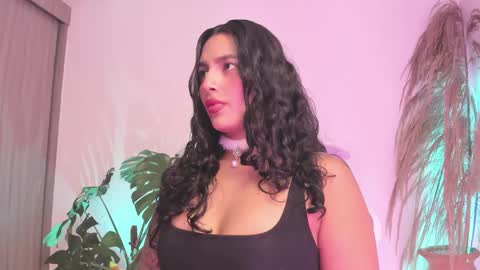 Snapshot of anngel_1 chatting on 11, 9, 2025 Angel online show from 11, 9, 2025