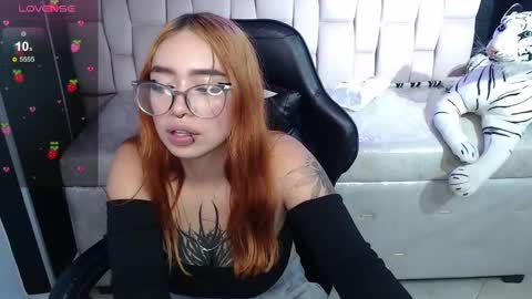 Snapshot of anni_acker_b chatting on 12, 2, 2025 Anni acker b online show from 12, 2, 2025