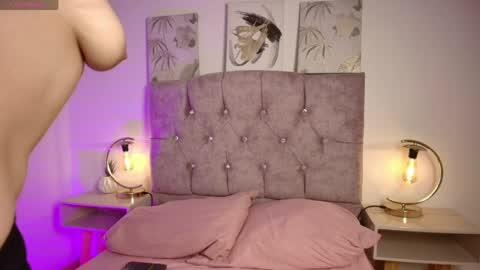 Annie Bonnie   online show from 3, 6, 2026