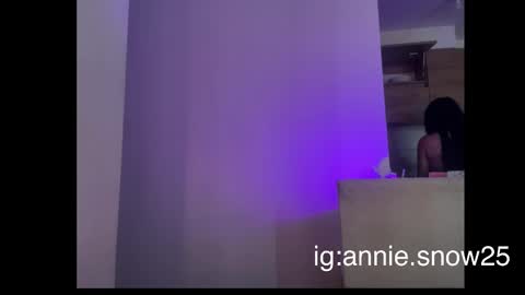 JEANNE no olvides seguirme dont forget follow me  uu online show from 11, 3, 2025