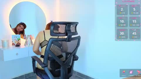 annieboobs_ online show from 30, 4, 2026