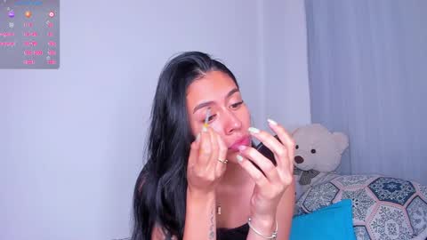 Snapshot of anniegil_cs chatting on 3, 1, 2025 Annie online show from 3, 1, 2025