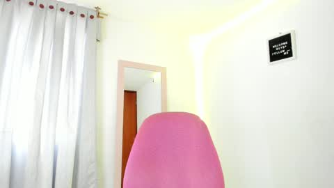 Annie  online show from 30, 12, 2024