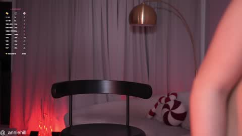 Snapshot of anniehillofficial_ chatting on 6, 1, 2025 anniehillofficial_ online show from 6, 1, 2025