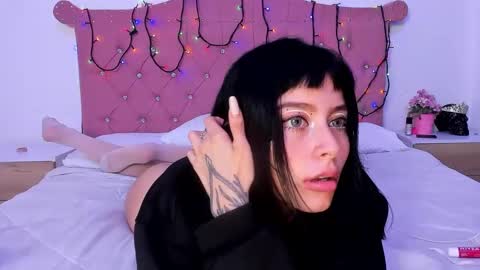 Annie online show from 11, 1, 2025