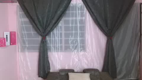 Snapshot of anniesparkle chatting on 2, 8, 2026 Annie Sparkle online show from 2, 8, 2026
