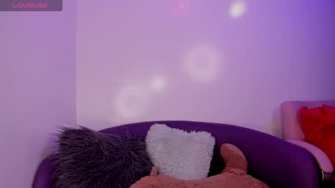 Annie Evans  online show from 20, 10, 2025