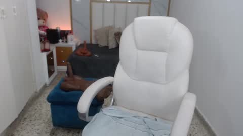 anna online show from 1, 1, 2025