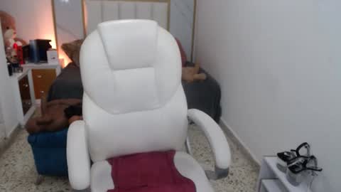 anna online show from 8, 3, 2025