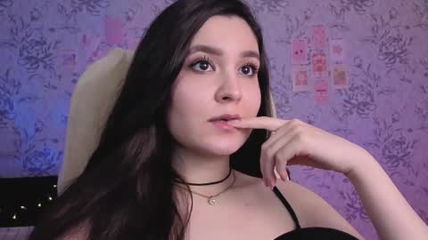 Annie online show from 19, 11, 2025