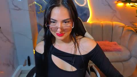 Live 1500am 2100pm COLOMBIAN HOUR online show from 5, 5, 2026