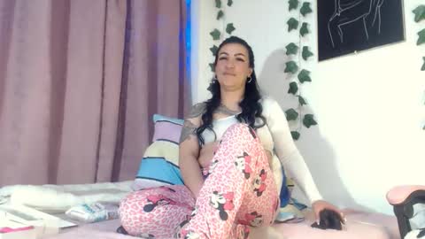 Snapshot of annyevans_ chatting on 24, 9, 2025 online show from 24, 9, 2025