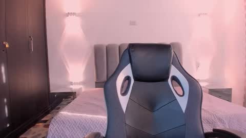 AnnyT online show from 14, 12, 2025