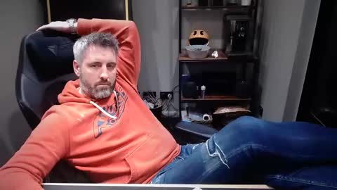 anonymousblokeuk online show from 4, 12, 2024