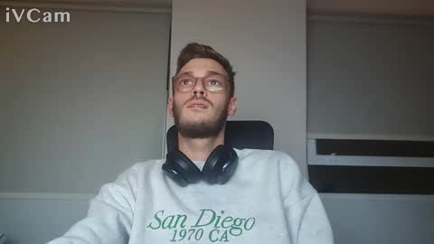 Snapshot of anonymousstoner58 chatting on 1, 4, 2026 anonymousstoner58 online show from 1, 4, 2026