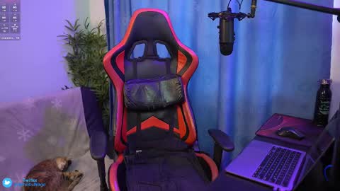 Anthony Buitrago Independent model online show from 13, 2, 2025