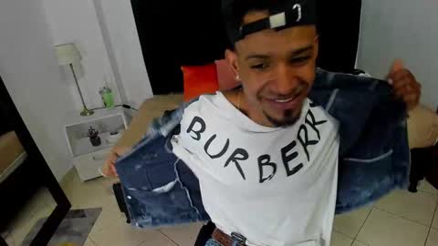 Snapshot of anthoy_wayans chatting on 7, 12, 2024 online show from 7, 12, 2024