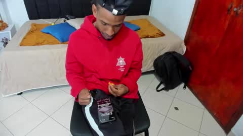 Snapshot of anthoy_wayans chatting on 19, 2, 2025 online show from 19, 2, 2025