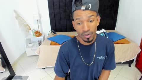 Snapshot of anthoy_wayans chatting on 20, 2, 2025 online show from 20, 2, 2025