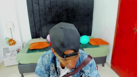 Snapshot of anthoy_wayans chatting on 8, 3, 2025 online show from 8, 3, 2025