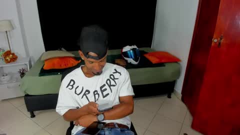 Snapshot of anthoy_wayans chatting on 8, 3, 2025 online show from 8, 3, 2025