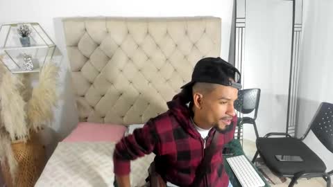 Snapshot of anthoy_wayans chatting on 27, 9, 2025 online show from 27, 9, 2025