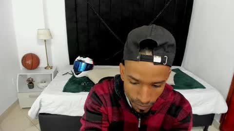 Snapshot of anthoy_wayans chatting on 15, 10, 2025 online show from 15, 10, 2025