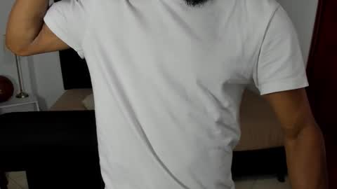 Snapshot of anthoy_wayans chatting on 21, 10, 2025 online show from 21, 10, 2025