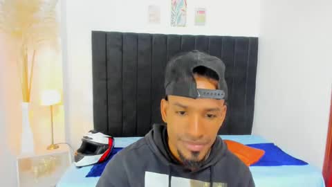 Snapshot of anthoy_wayans chatting on 30, 10, 2025 online show from 30, 10, 2025