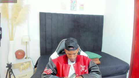       online show from 14, 12, 2025