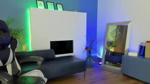 Snapshot of anto_thompson chatting on 7, 6, 2026 Antonella online show from 7, 6, 2026