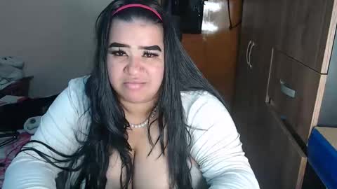 Snapshot of antonela_bigboobs1 chatting on 3, 3, 2026 Antonela PINKI online show from 3, 3, 2026