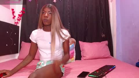 Snapshot of antonella747158 chatting on 23, 12, 2025 antonella747158 online show from 23, 12, 2025