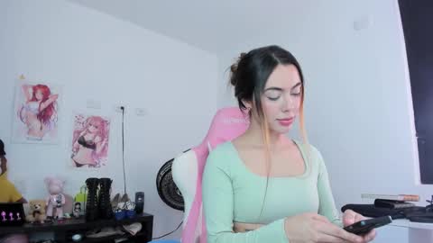 Snapshot of antonella_28_ chatting on 16, 10, 2025 Antonella online show from 16, 10, 2025